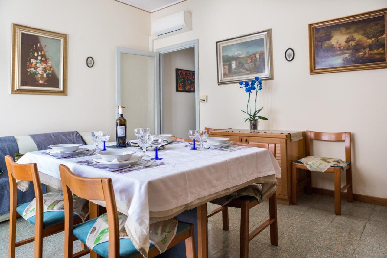 A Pochi Passi Dal Centro E Dall'Ospedale Di Parma Apartment Ngoại thất bức ảnh