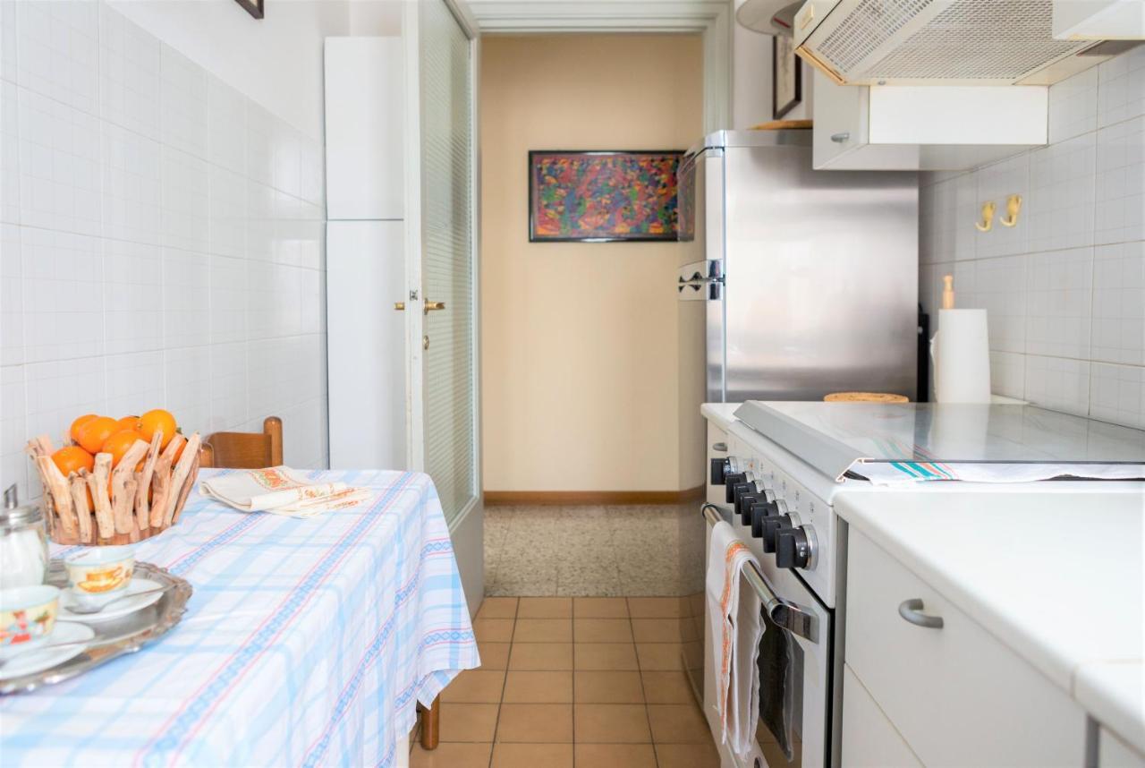 A Pochi Passi Dal Centro E Dall'Ospedale Di Parma Apartment Ngoại thất bức ảnh