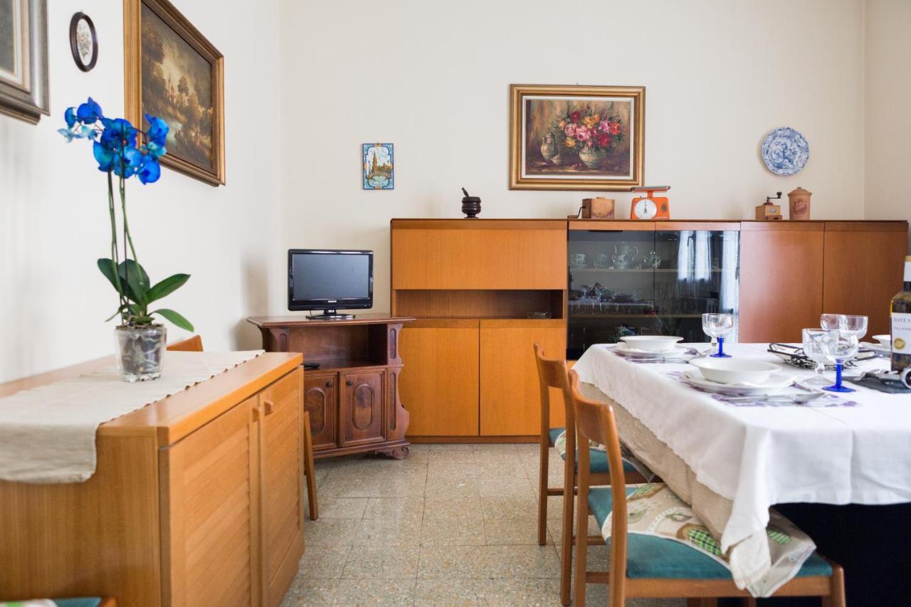A Pochi Passi Dal Centro E Dall'Ospedale Di Parma Apartment Ngoại thất bức ảnh