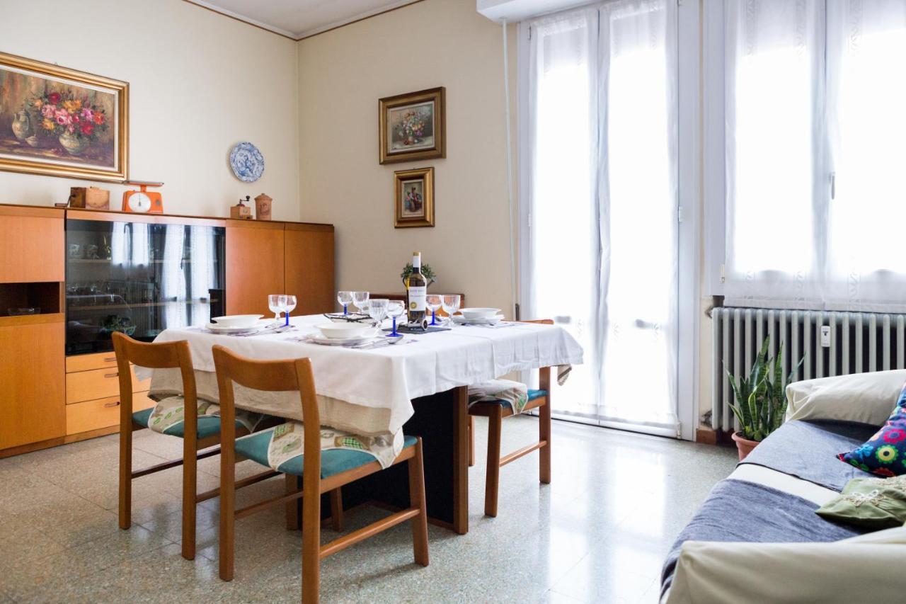 A Pochi Passi Dal Centro E Dall'Ospedale Di Parma Apartment Ngoại thất bức ảnh